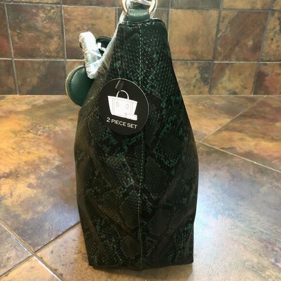 NWT Malibu Skye Olive Snake 2 Piece Purse - Picture 5 of 16